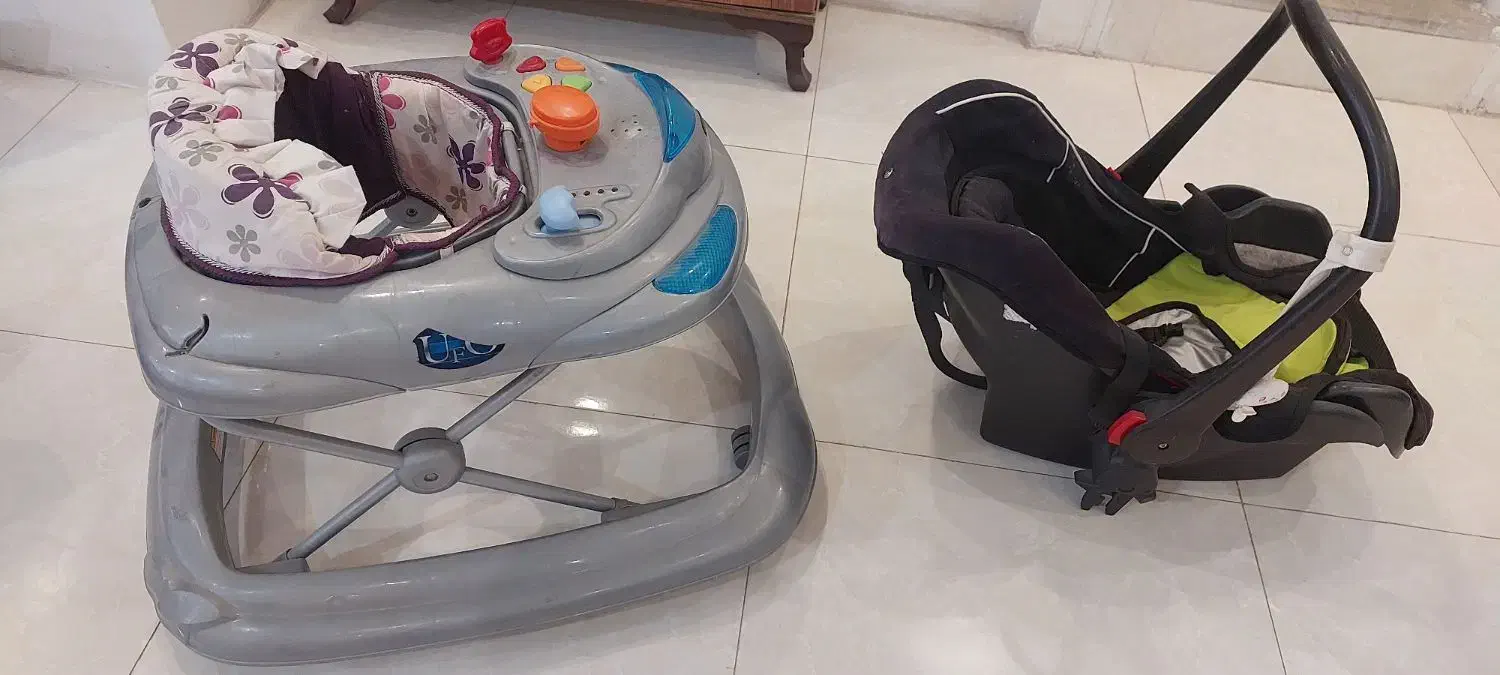 کریر و روروئک|کالسکه و لوازم جانبی|چهارباغ, |دیوار