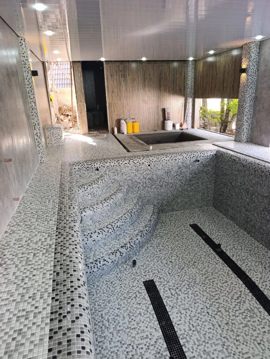 اجرای صفر تا صد استخر و جکوزی|خدمات پیشه و مهارت|فومن, |دیوار