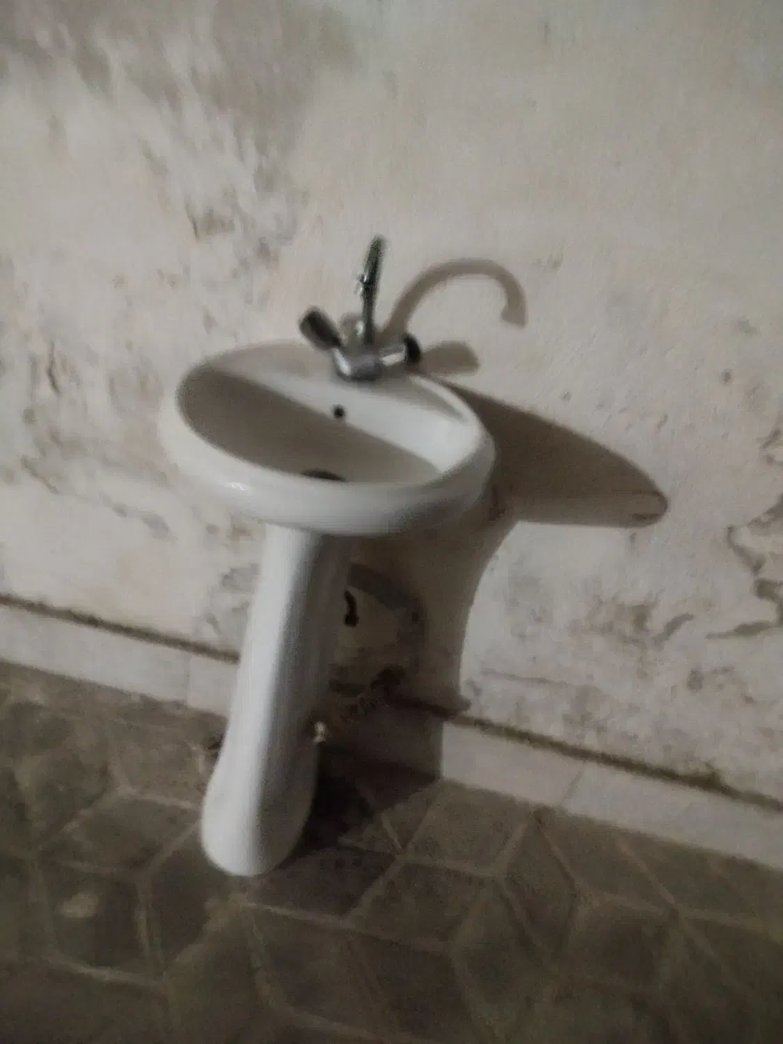 روشویی سالم همراه شیر|لوازم سرویس بهداشتی|گرگان, |دیوار