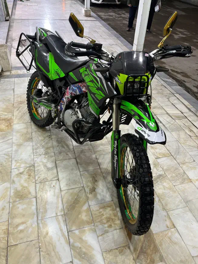 تریل ۲۰۰روان|موتورسیکلت|بندر امام خمینی, |دیوار