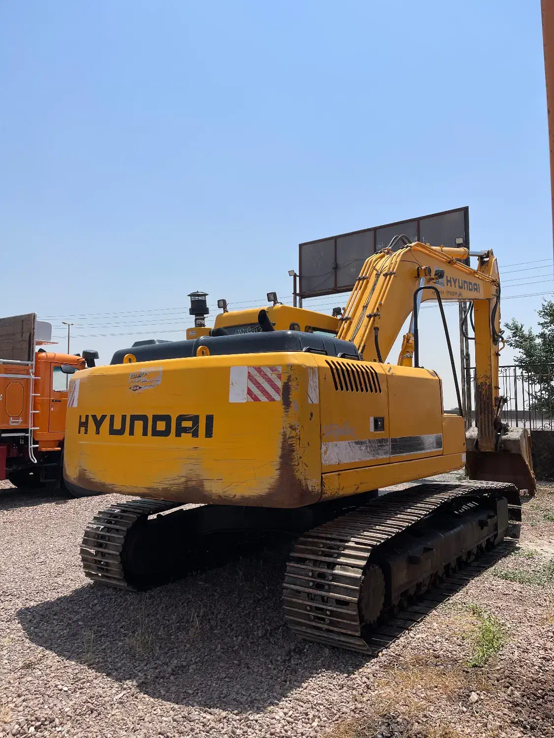 بیل‌میکانیکی‌هیوندا۲۱۰خط۷|خودرو سنگین|اسلام‌شهر, شهرک احمدیه|دیوار