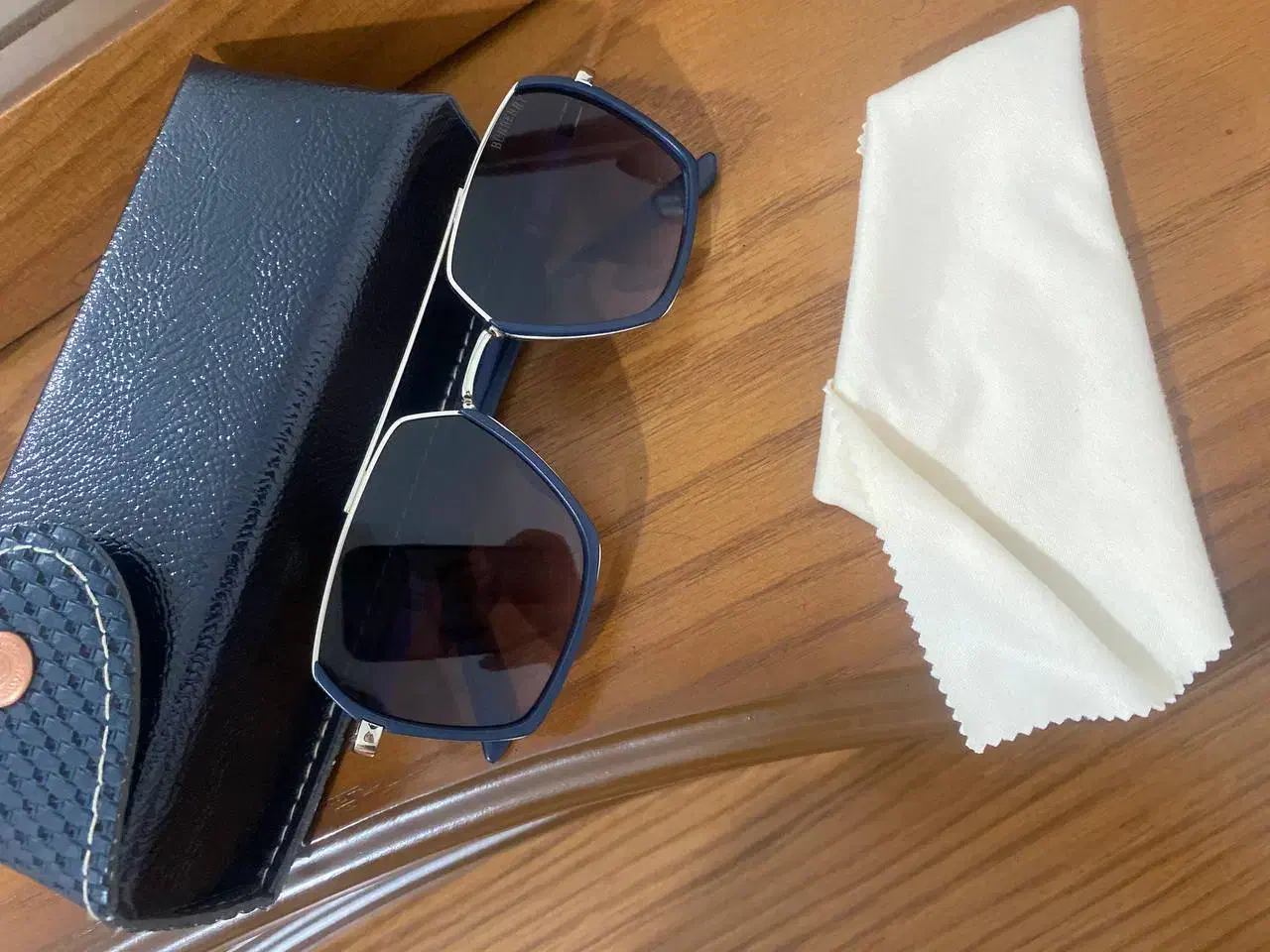 عینک آفتابی کاملا نو|زیورآلات و اکسسوری|اردبیل, |دیوار