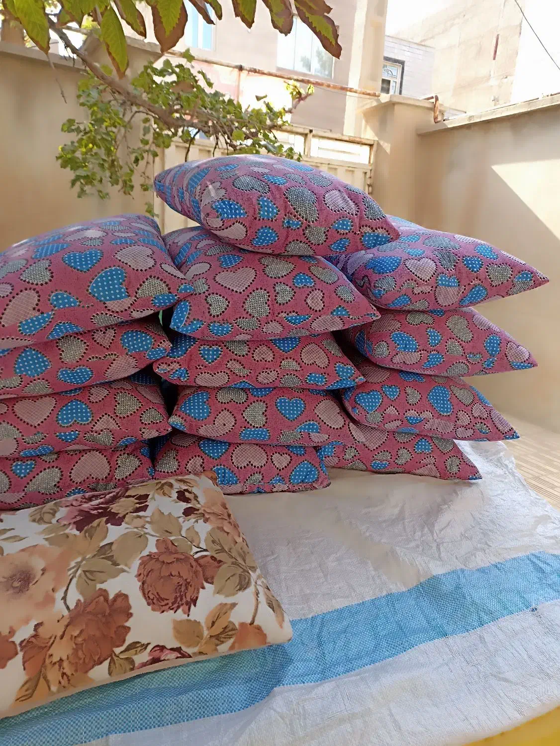 تشک و بالش و متکا|رختخواب، بالش، پتو|محمدیه-قزوین, |دیوار