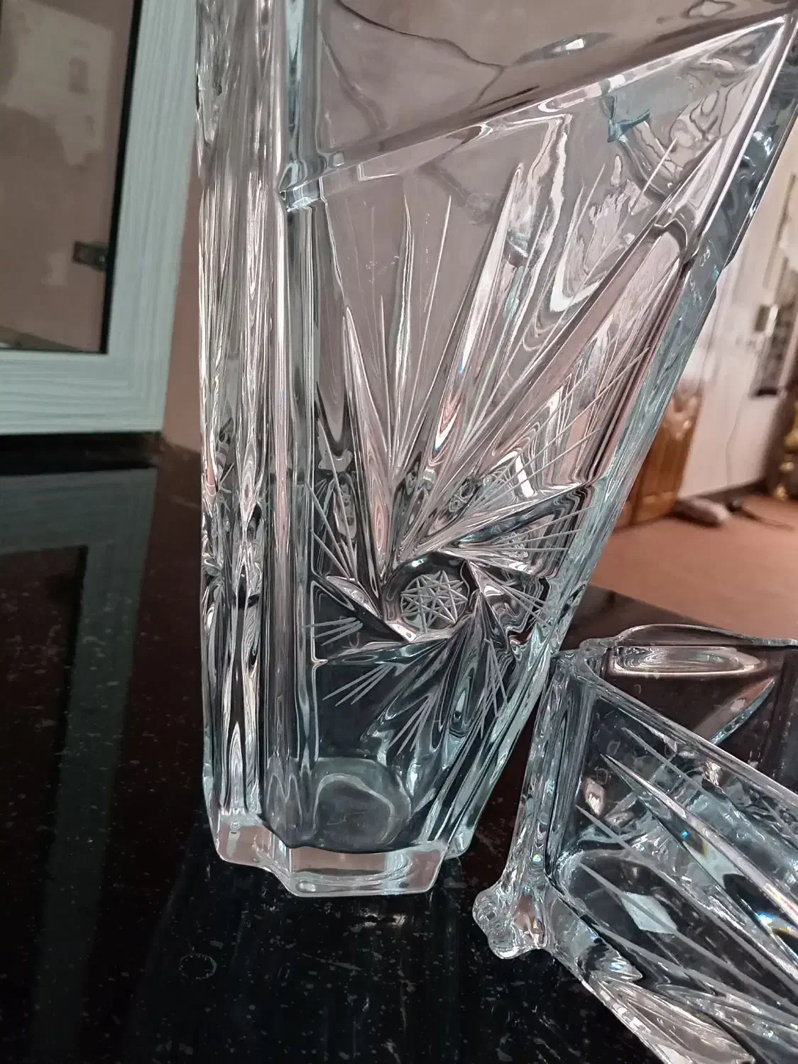 کریستال خورشیدی|ظروف سرو و پذیرایی|تیکمه داش, |دیوار