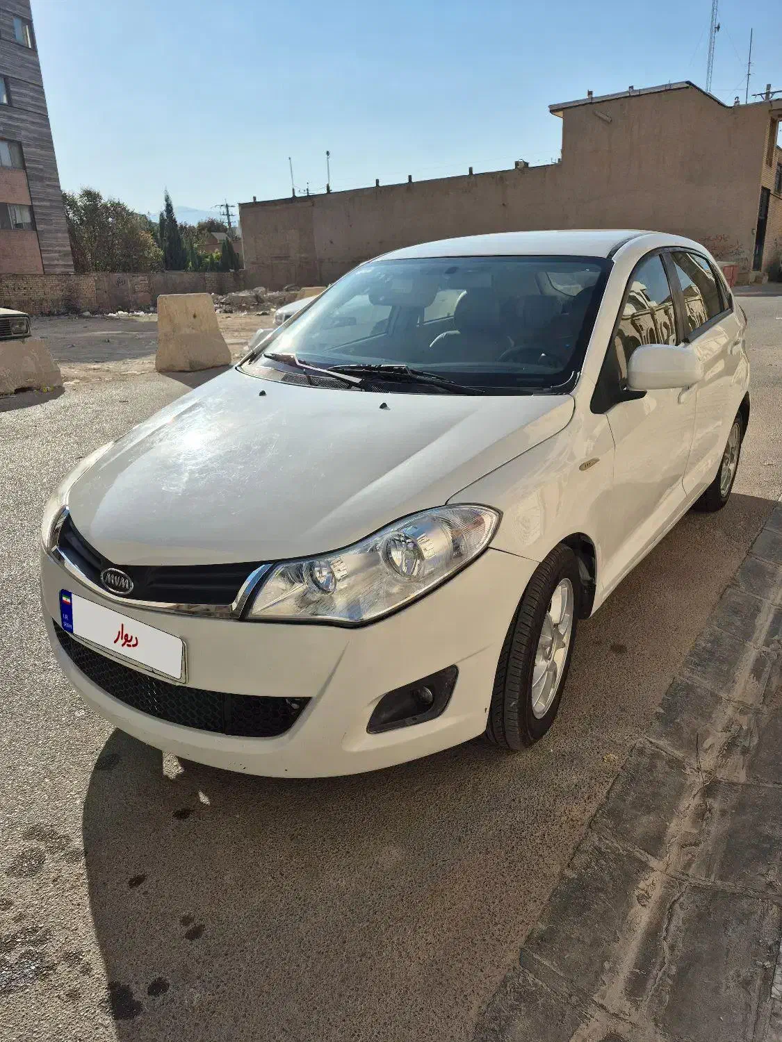 ام وی ام ۳۱۵ سفید|خودرو سواری و وانت|شیراز, ریشمک|دیوار