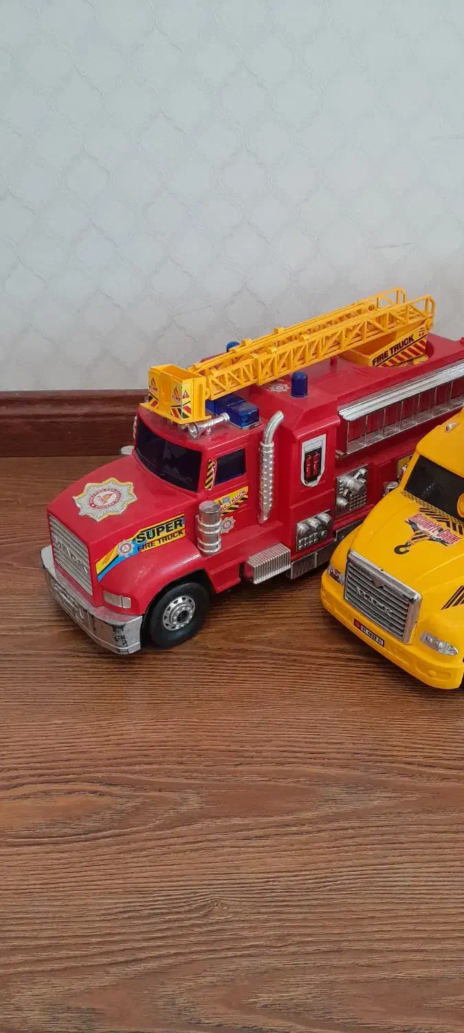 اسباب بازی درحد نو|اسباب‌بازی بچه|شاهین‌شهر, فردوسی|دیوار