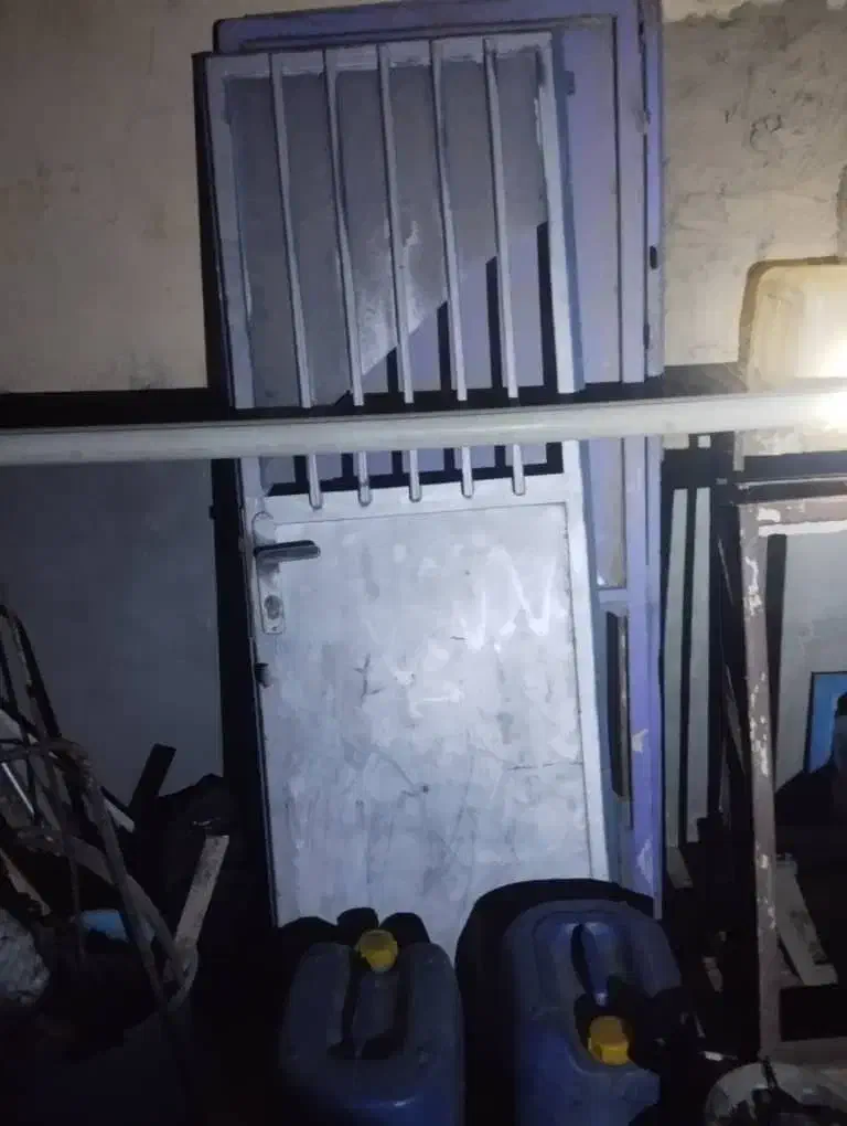 انواع در چوبی اهنی با قیمت مناسب|حراج|جالق, |دیوار