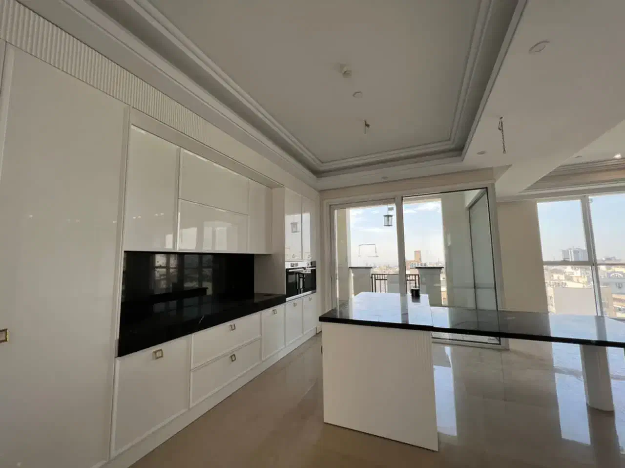 عمارت دروس295متر/بالاترین طبقه بدون مشرف/ فول