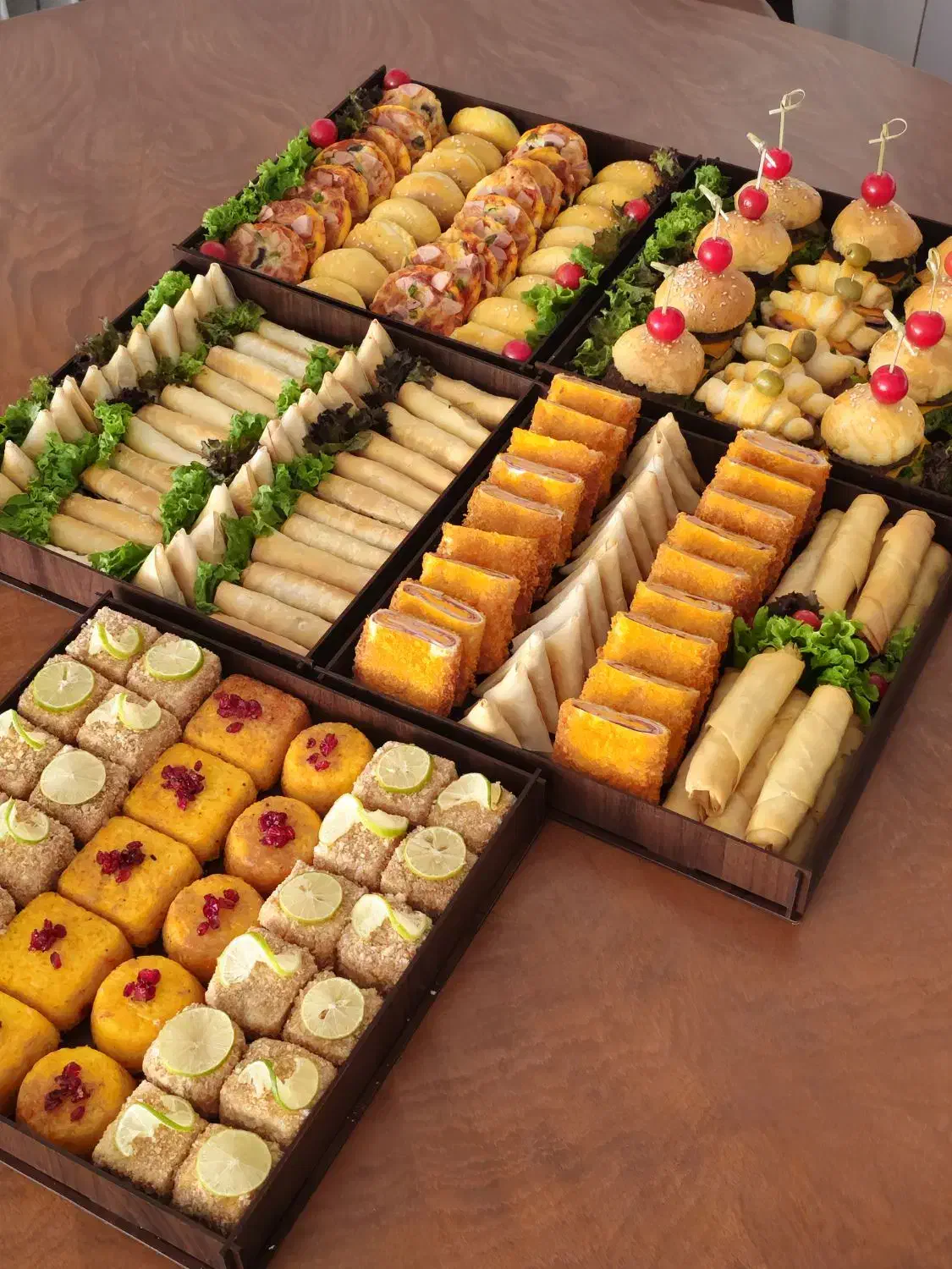 فینگر فود و کیک تولد و مراسم|خدمات پذیرایی، مراسم|مشکین‌دشت, |دیوار