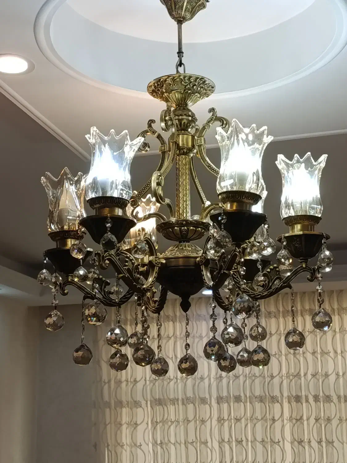 لوستر|لوستر و چراغ آویز|کرج, بنیاد|دیوار