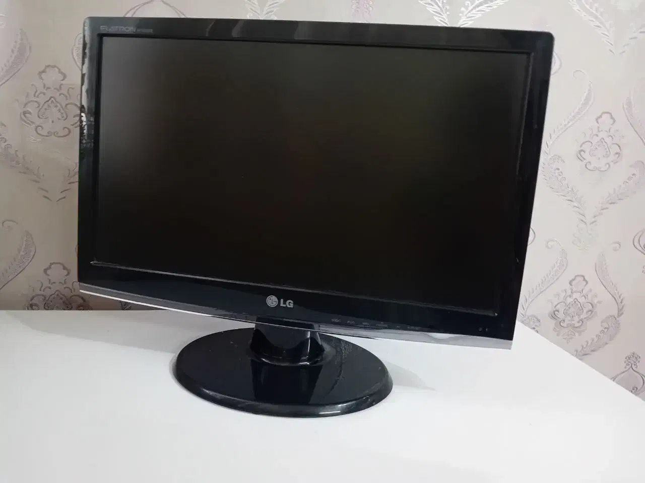 مانیتور الجی ۱۹ اینچ|قطعات و لوازم جانبی رایانه|مشهد, هنرور|دیوار