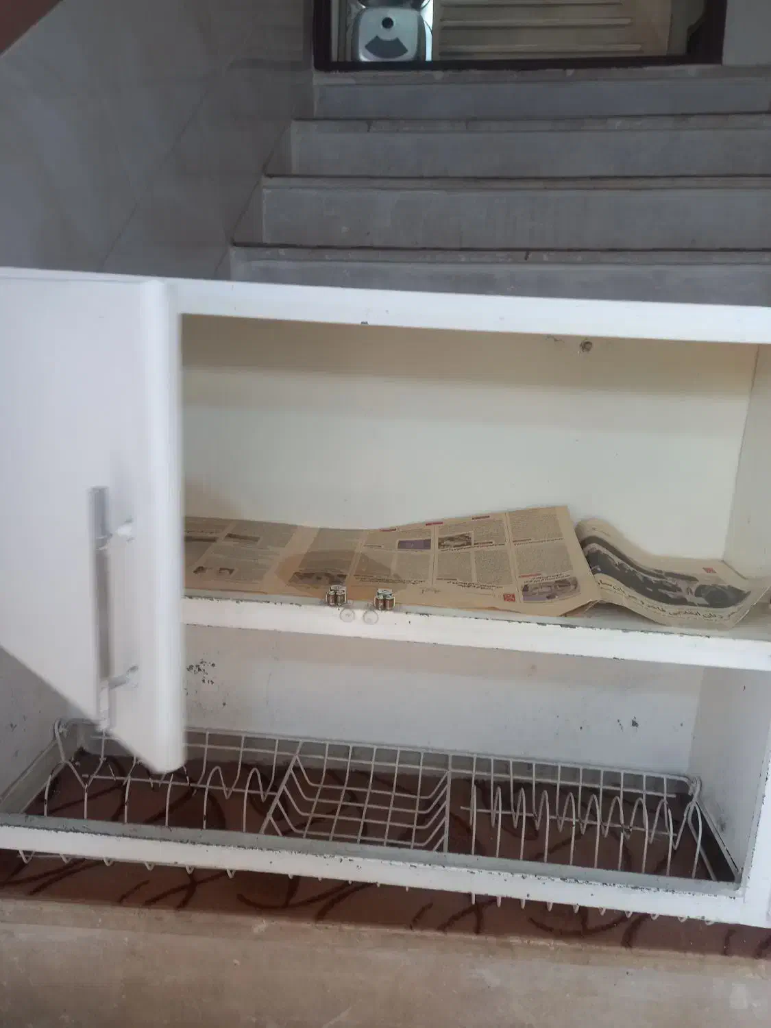 اب چکان|آب‌چکان و نظم‌دهنده ظروف|رزن, |دیوار