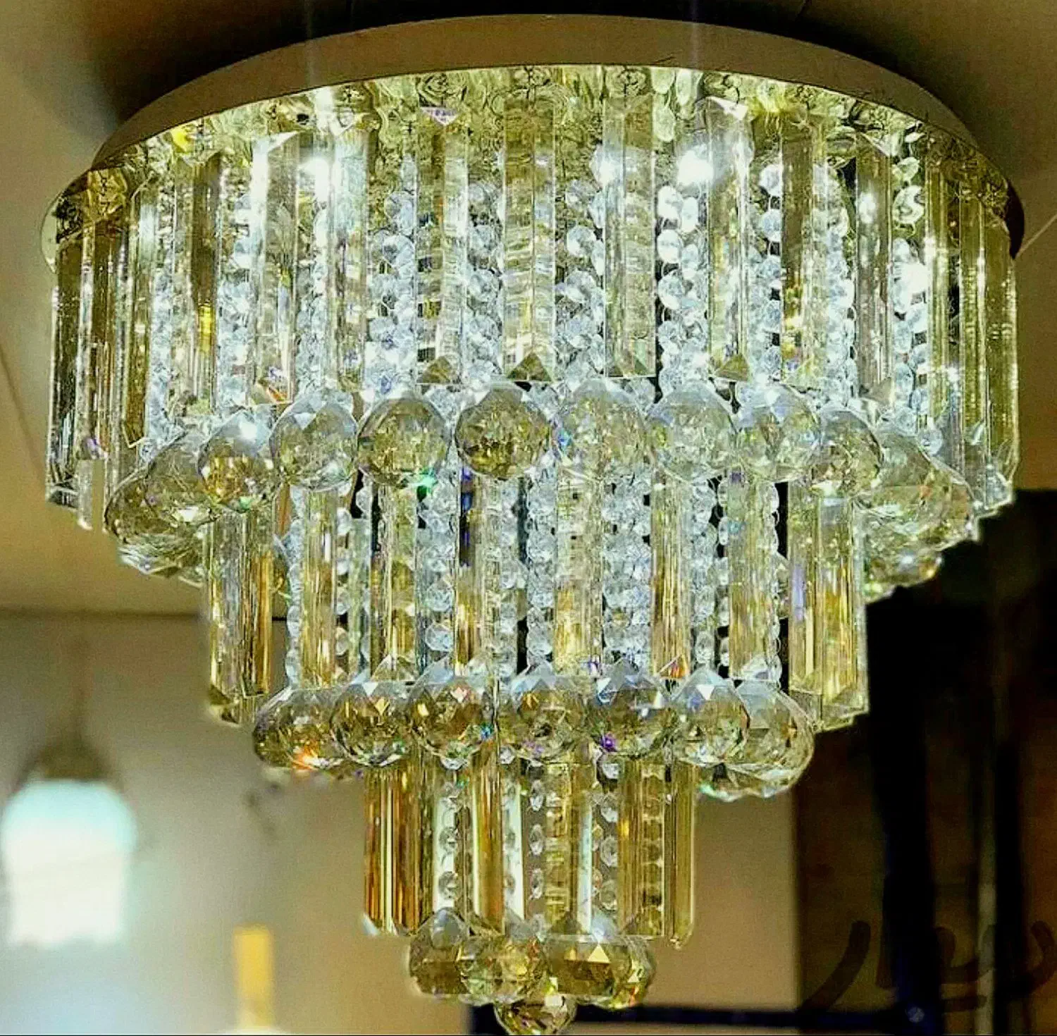 لوستر کریستالی مدل آفرا کد.697|لوستر و چراغ آویز|قم, نیروگاه|دیوار