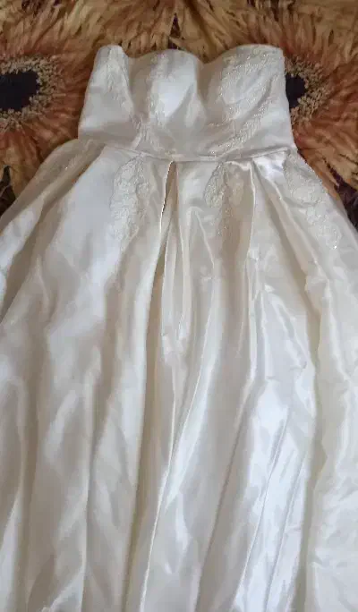 لباس عقد /عروس|لباس|قدس, شهرقدس|دیوار