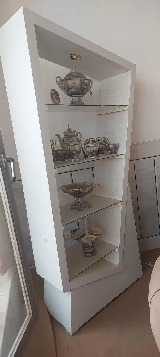 ویترین در حد نو|بوفه، ویترین، کنسول|نجف‌آباد, شیخ آباد|دیوار