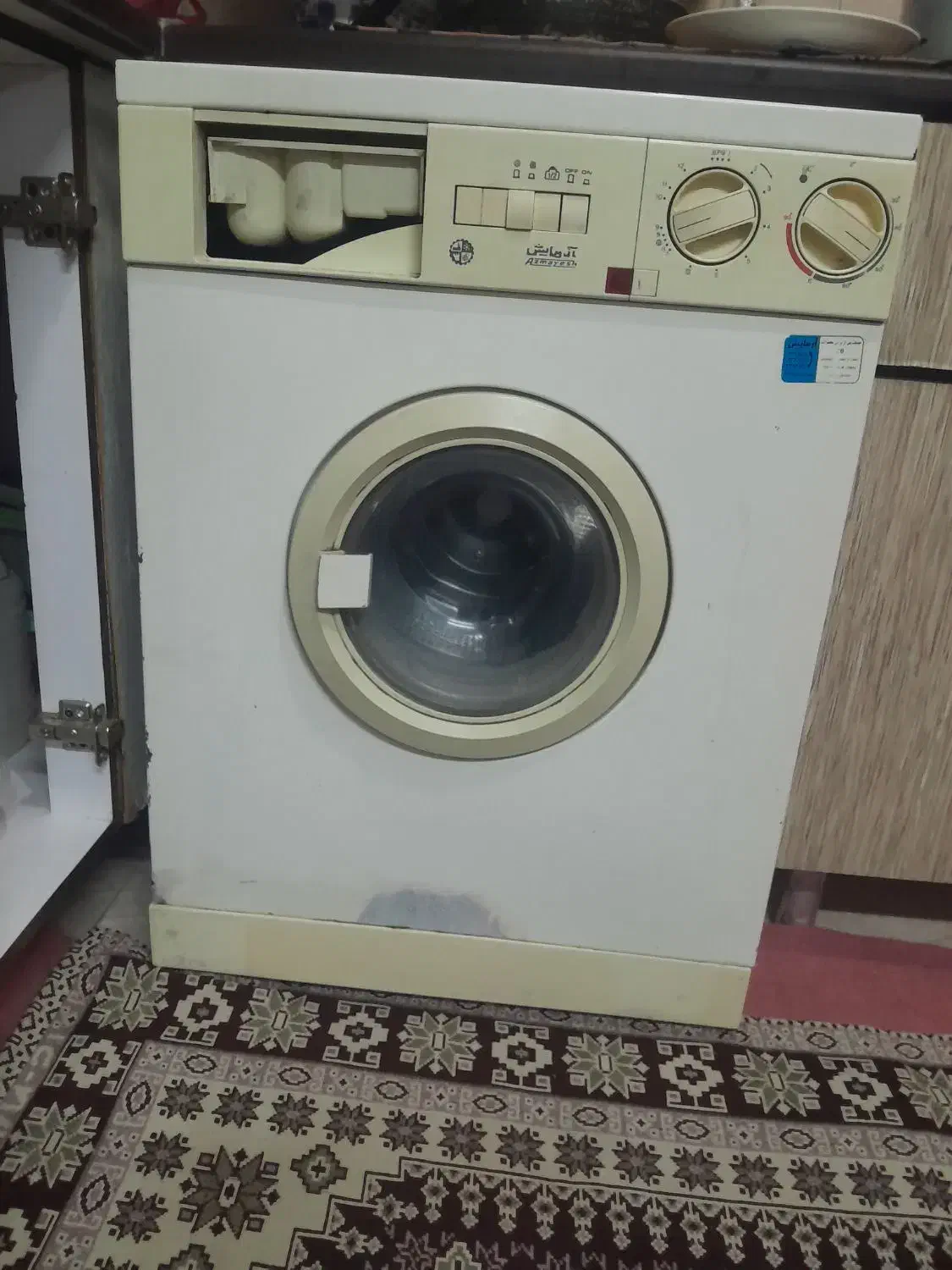 ماشین لباسشویی۳/۵زیر قیمت میفروشم لطفا خریدار|ماشین لباسشویی و خشک‌کن لباس|تهران, اتابک|دیوار