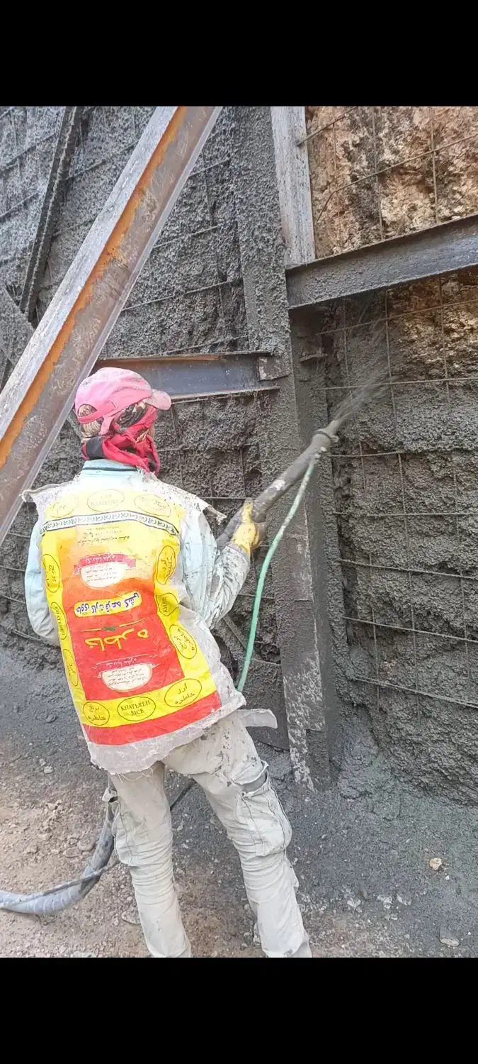 شاتکریت سیمانکاری با دستگاه سیمانکار سیمان کاری|خدمات پیشه و مهارت|نورآباد, |دیوار