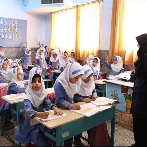 اشتغال علاقمندان به اموزگار ابتدایی|استخدام آموزشی|یزد, |دیوار