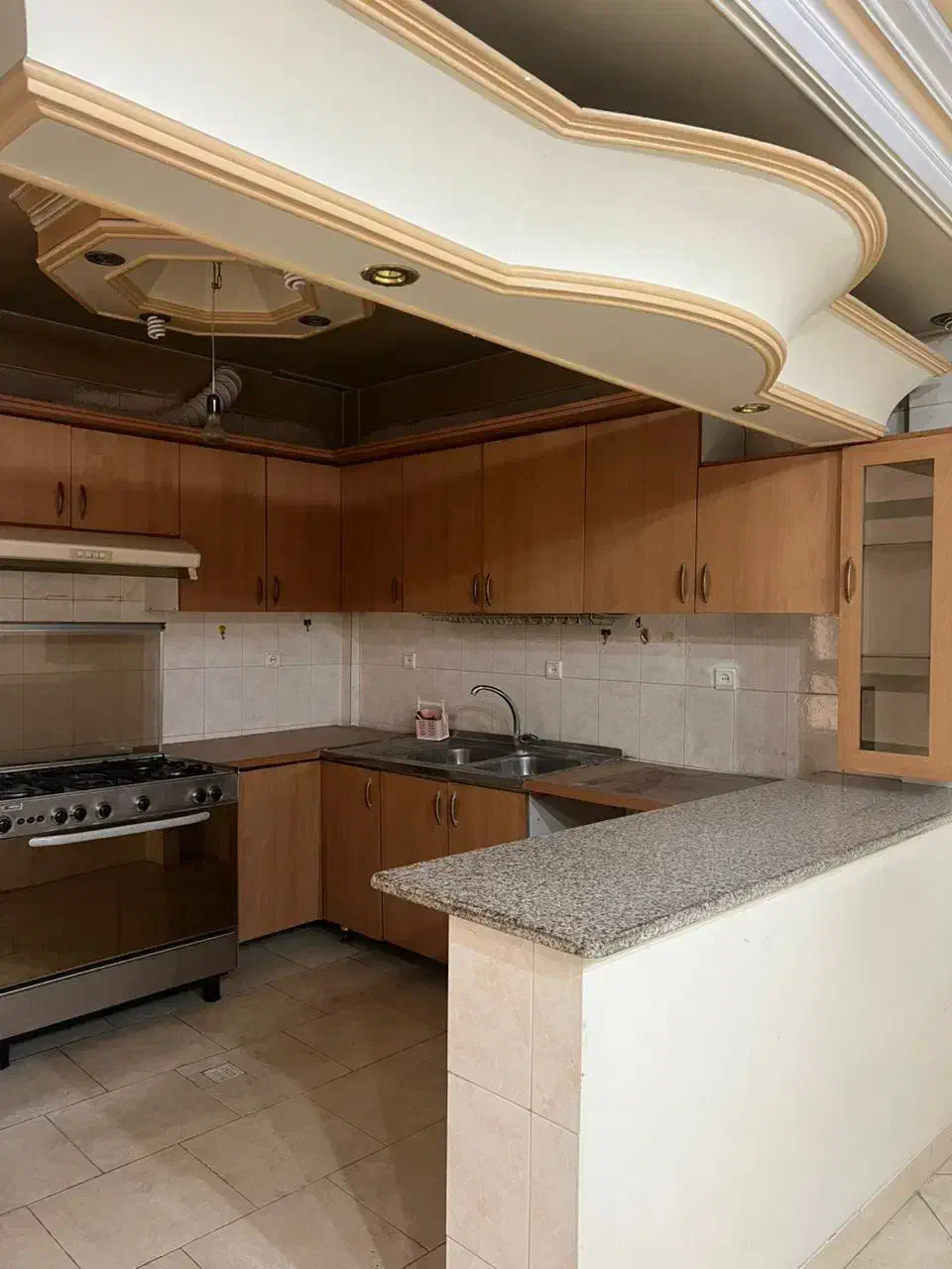 رهن واحد مسکونی 95 متری خوش نقشه/ مجاهدین اسلام