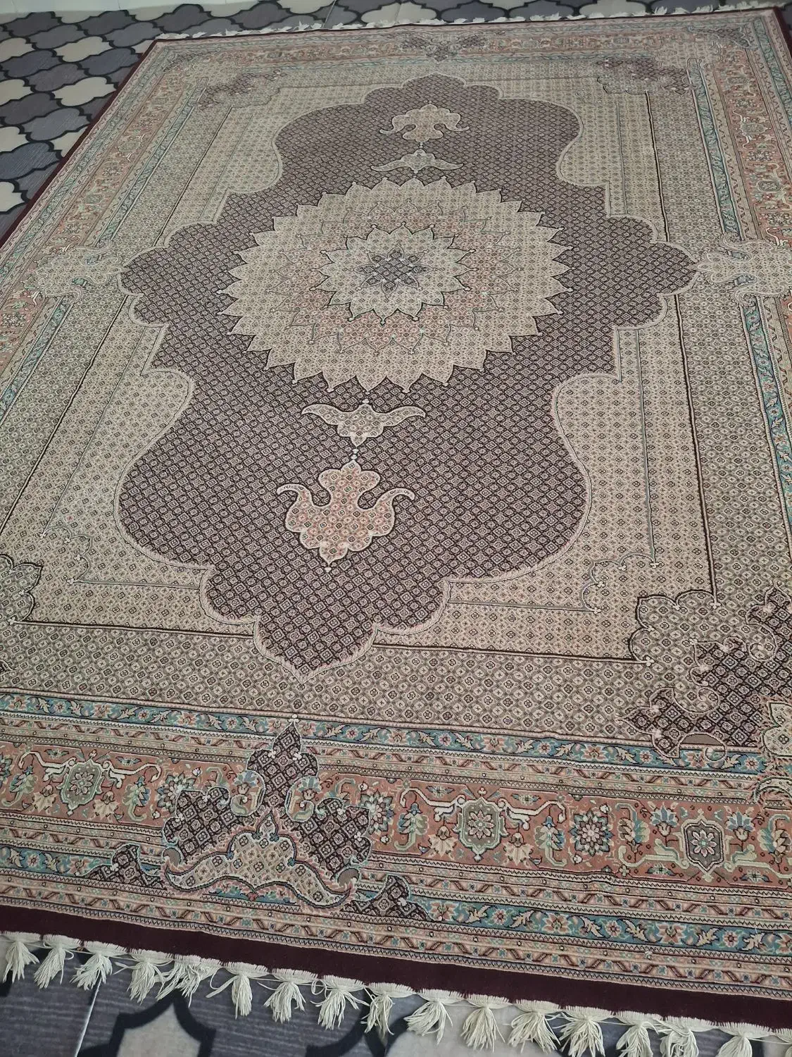 فرش 12 متری در حد نو شیک سالم|فرش|خمین, |دیوار