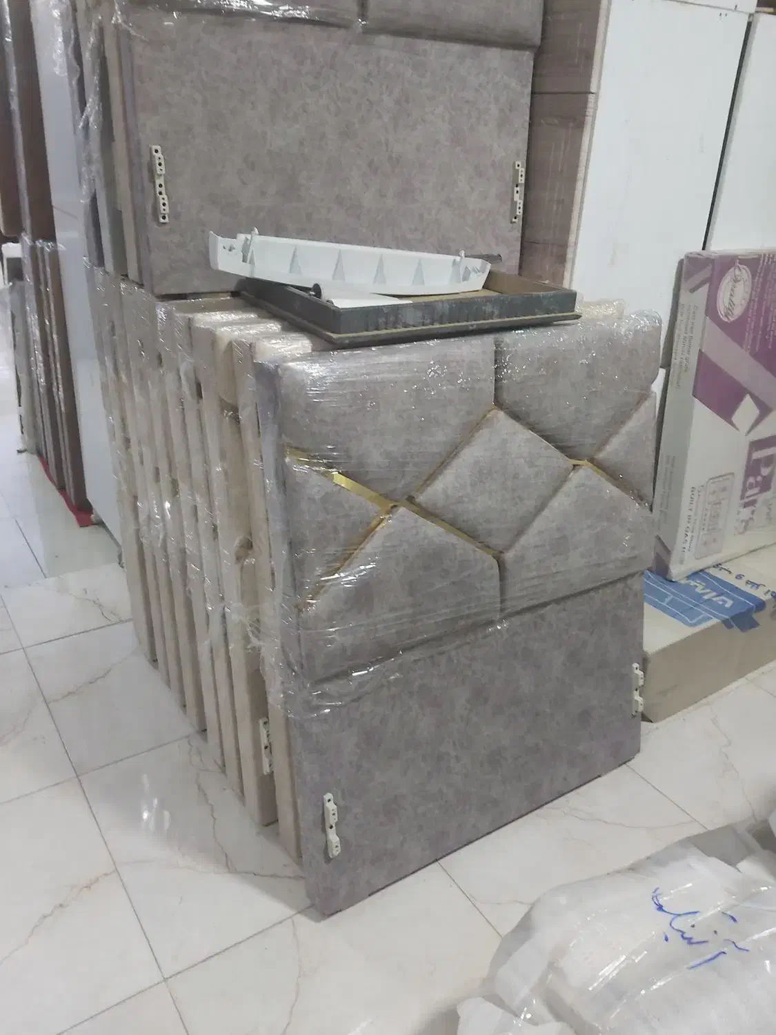 عتیق  تخت|کلکسیون اشیاء عتیقه|مریوان, |دیوار