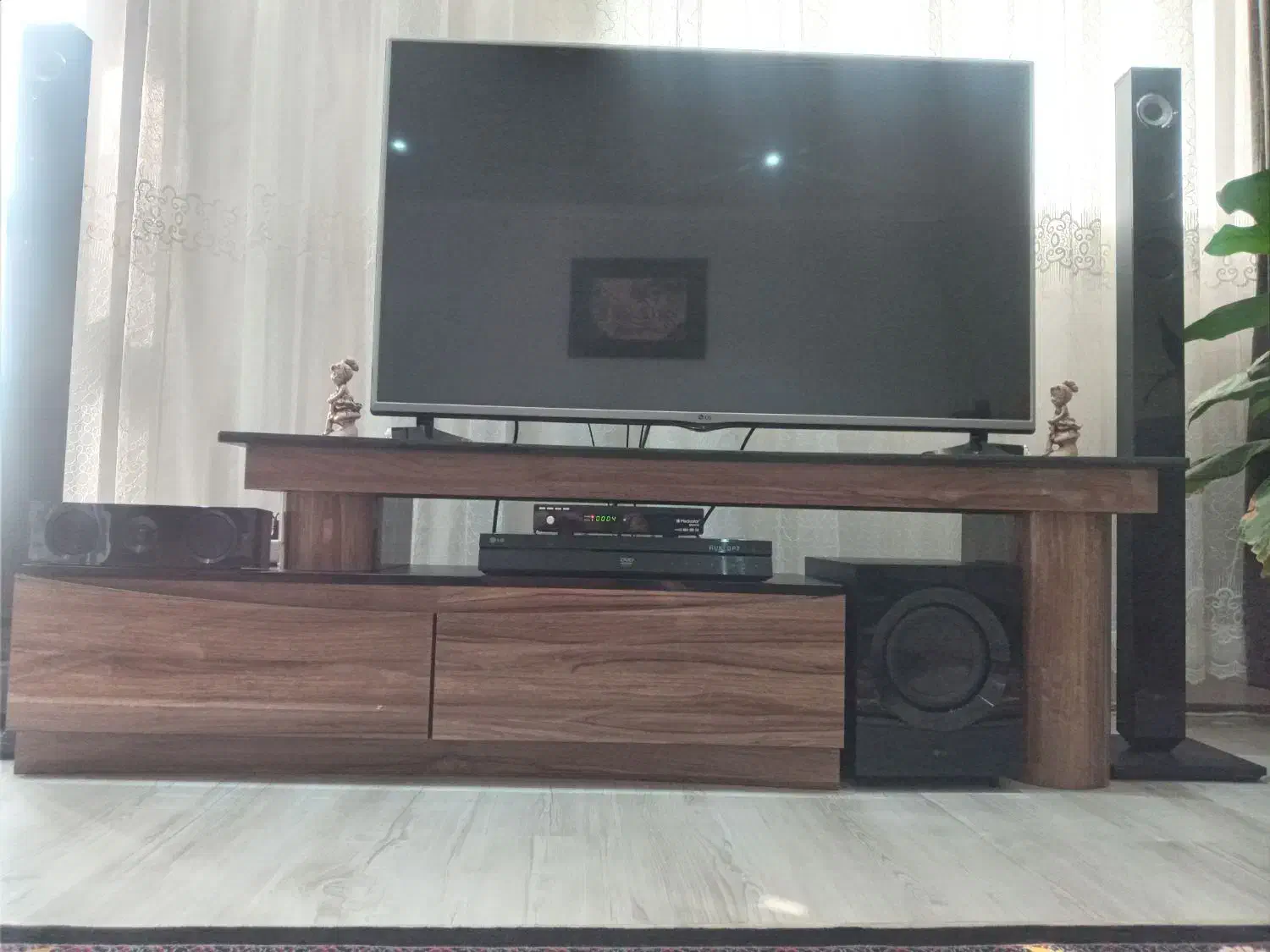 لوازم خانگی|مبلمان خانگی و میز عسلی|جلفا, |دیوار