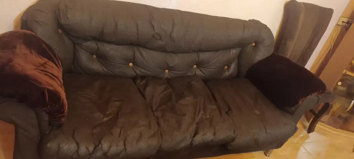 مبل چرم|مبلمان خانگی و میز عسلی|بندر انزلی, مسکن مهر|دیوار