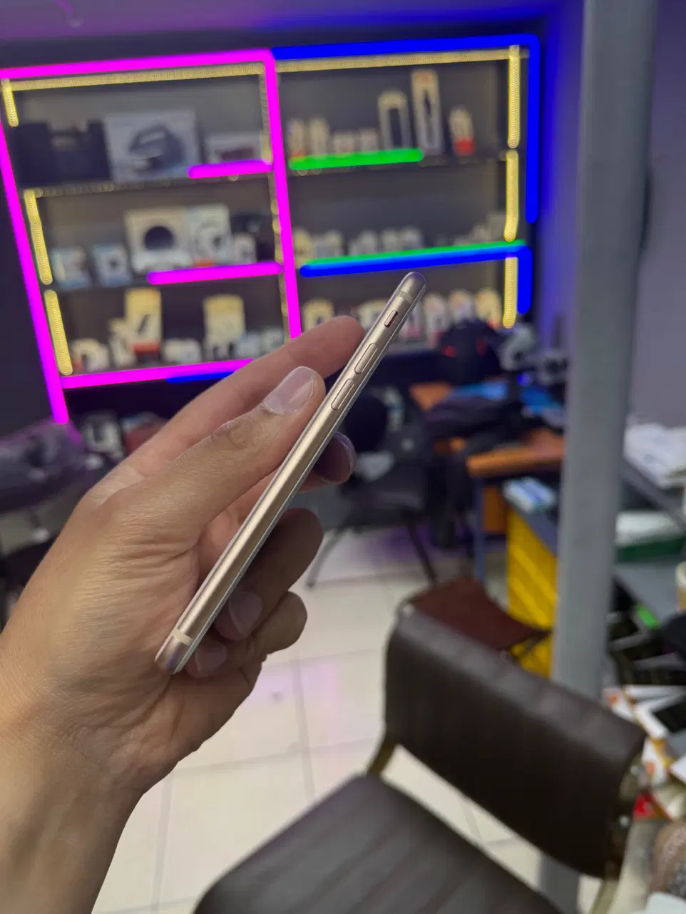iPhone 8 64 گیگ|موبایل|تهران, بنیهاشم|دیوار