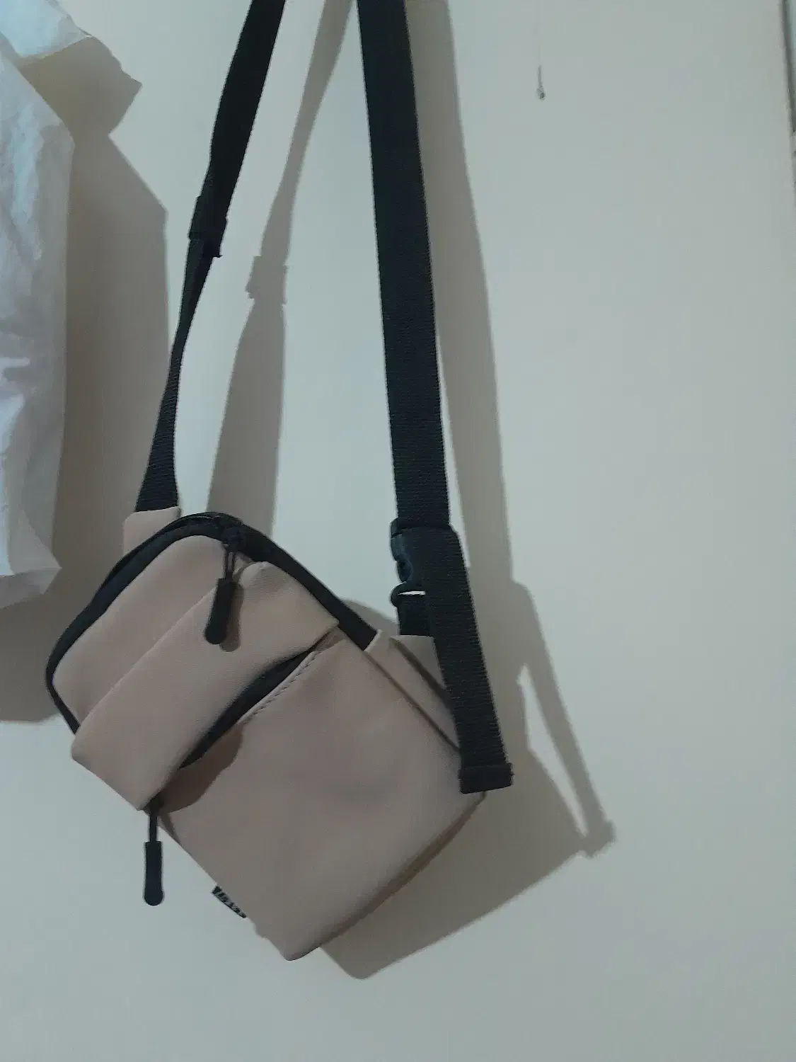 کیف رودوشی|کیف، کفش، کمربند|فردیس, نگارستان|دیوار