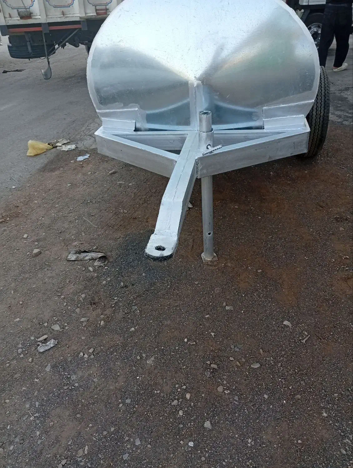 تانکرسازی وآبخور.اخور تلاسه حسین نوروزی|مصالح و تجهیزات ساختمان|خرم‌آباد, |دیوار