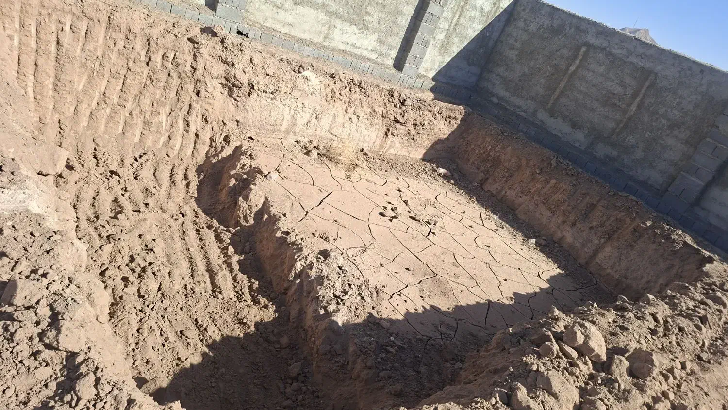 عملیات خاکبرداری شن ماسه سفال|خدمات حمل و نقل|کرمان, |دیوار