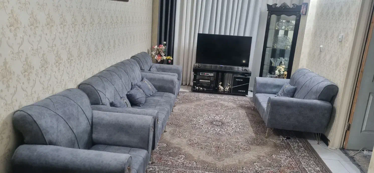 مبل در حد نو|مبلمان خانگی و میز عسلی|قرچک, پویینک|دیوار