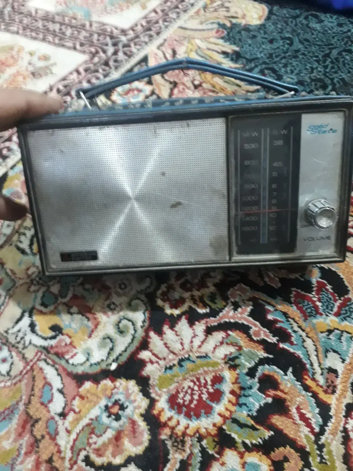 رادیو قدیمی میتسوبشی|کلکسیون اشیاء عتیقه|بابل, |دیوار