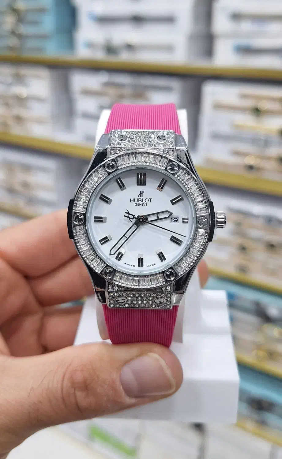 ساعت هابلوت|ساعت|شیراز, فلکه گاز|دیوار