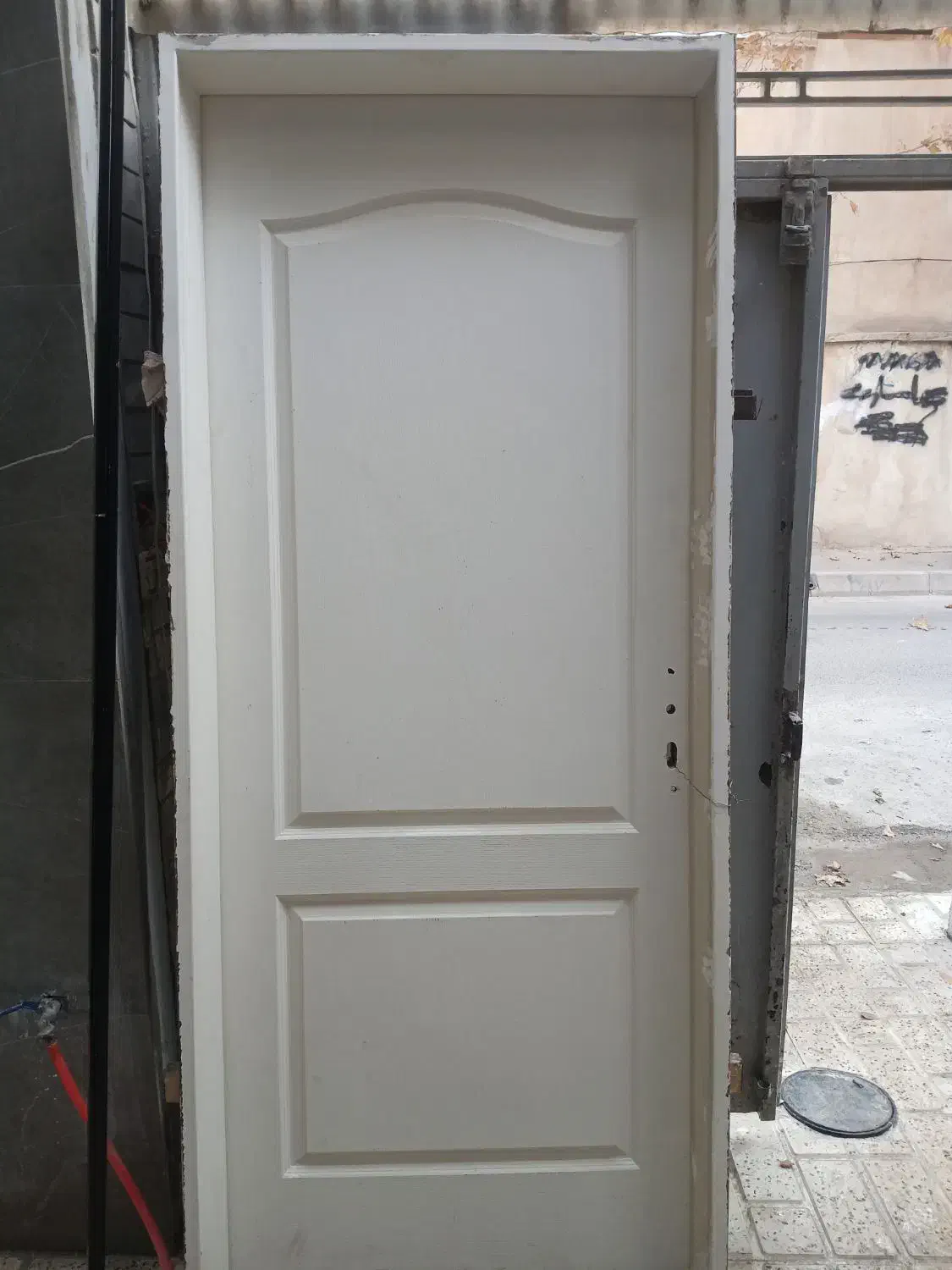 درب و چهار چوب کامل رنگ شده|مصالح و تجهیزات ساختمان|کرج, دولتآباد|دیوار