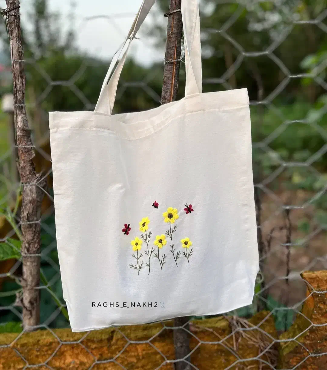 کیفِ توت بگ|کیف، کفش، کمربند|خلخال, |دیوار