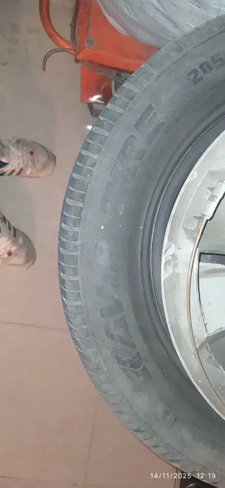 لاستیک پژو|قطعات یدکی و لوازم جانبی|الیگودرز, |دیوار