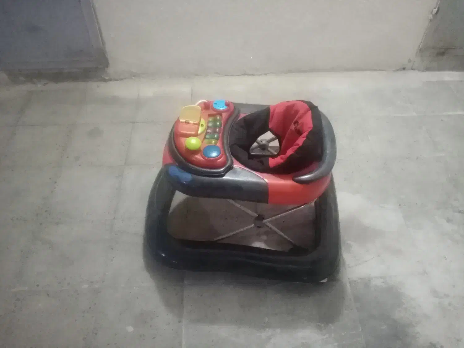 کالسکه. کریر. روروک|کالسکه و لوازم جانبی|هشتگرد, فاز ۷ مهستان|دیوار