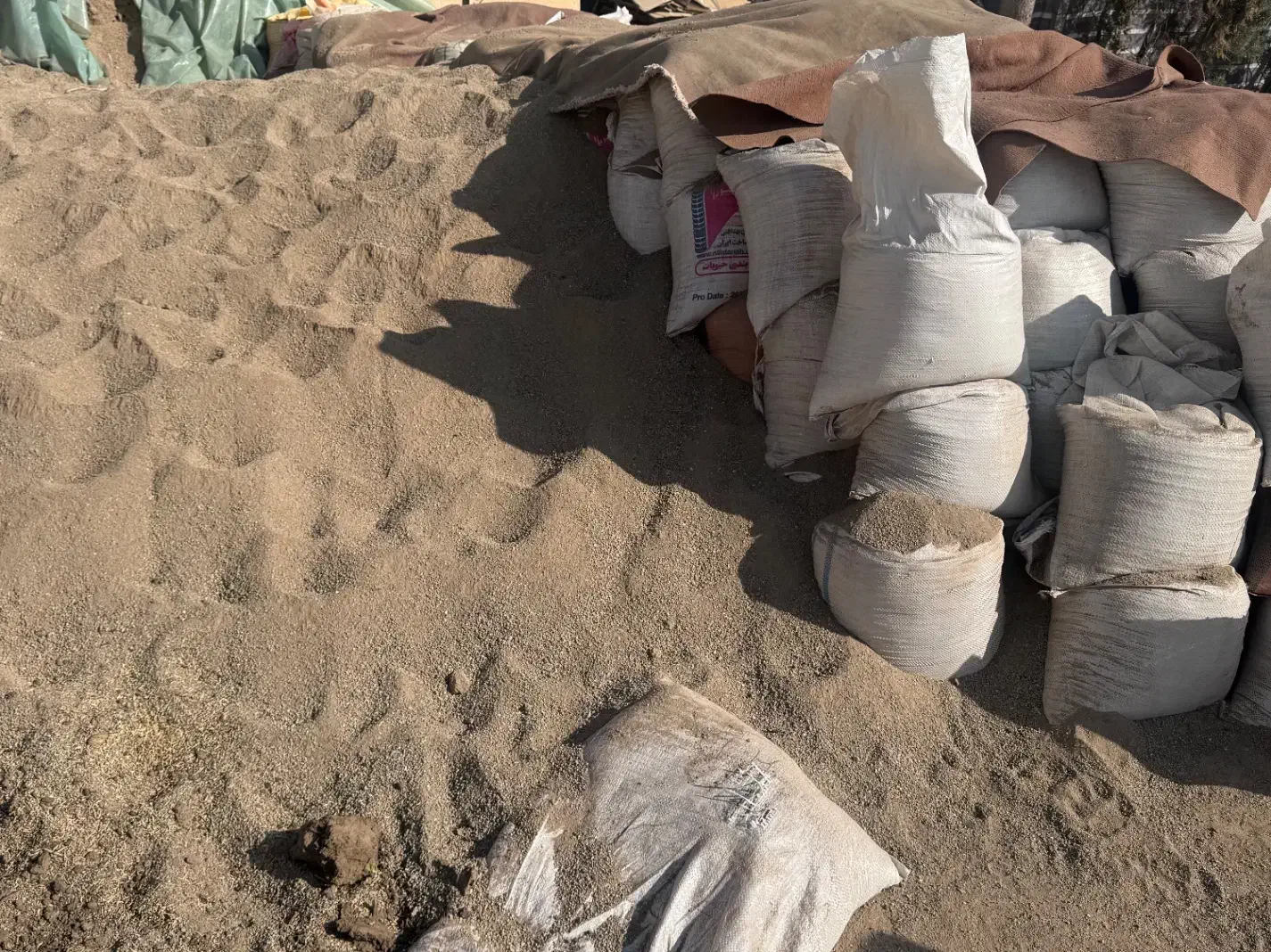 کود دامی پوسیده خاک برگ خاک باغچه پوشال پرلیت پوکه|خدمات باغبانی و درختکاری|تهران, هروی|دیوار