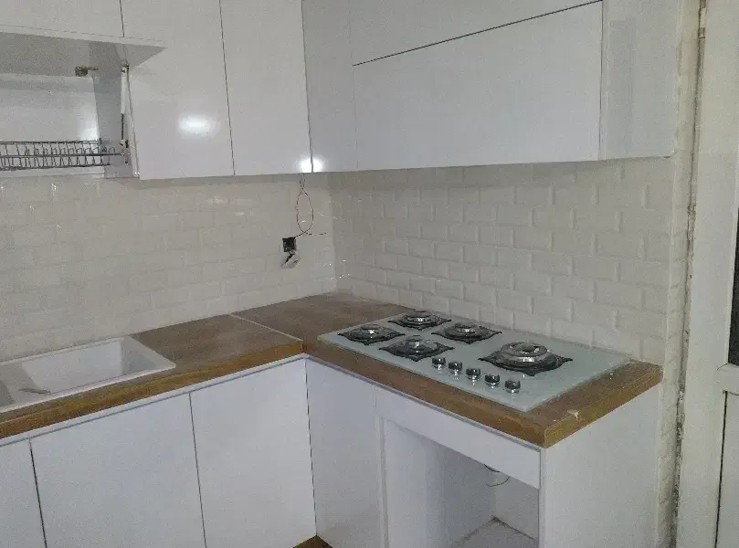 کاشی بین کابینت|خدمات پیشه و مهارت|سنندج, |دیوار