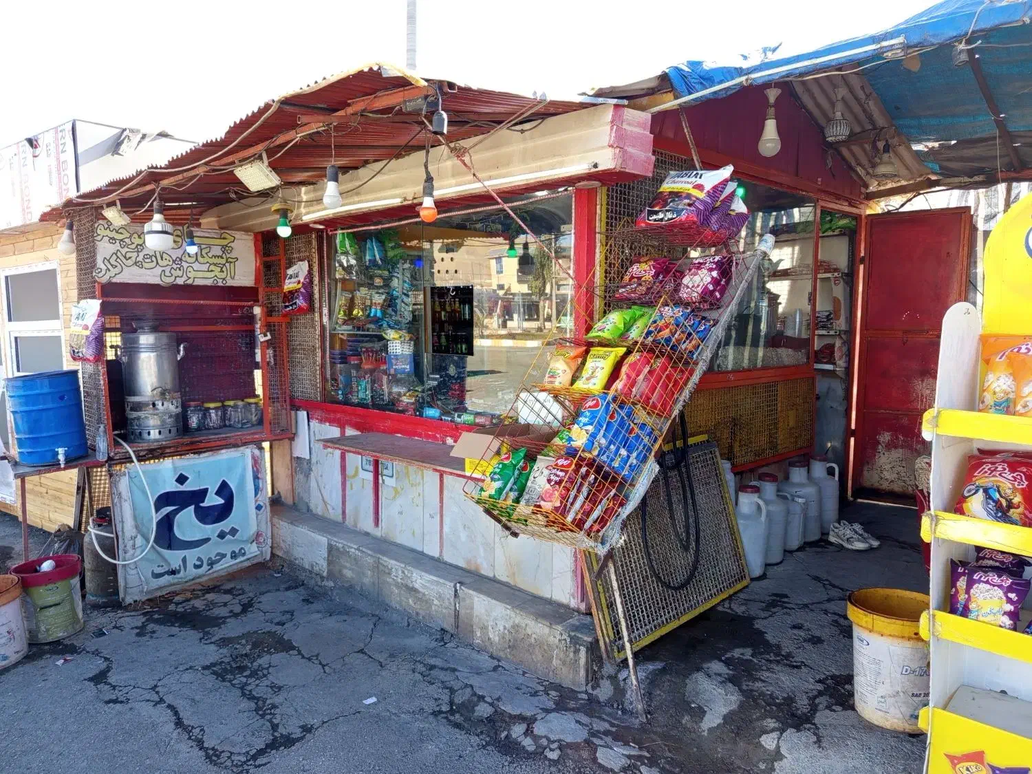 فروش یک عدد دکه ۱۲متری|فروش مغازه و غرفه|بیجار, |دیوار