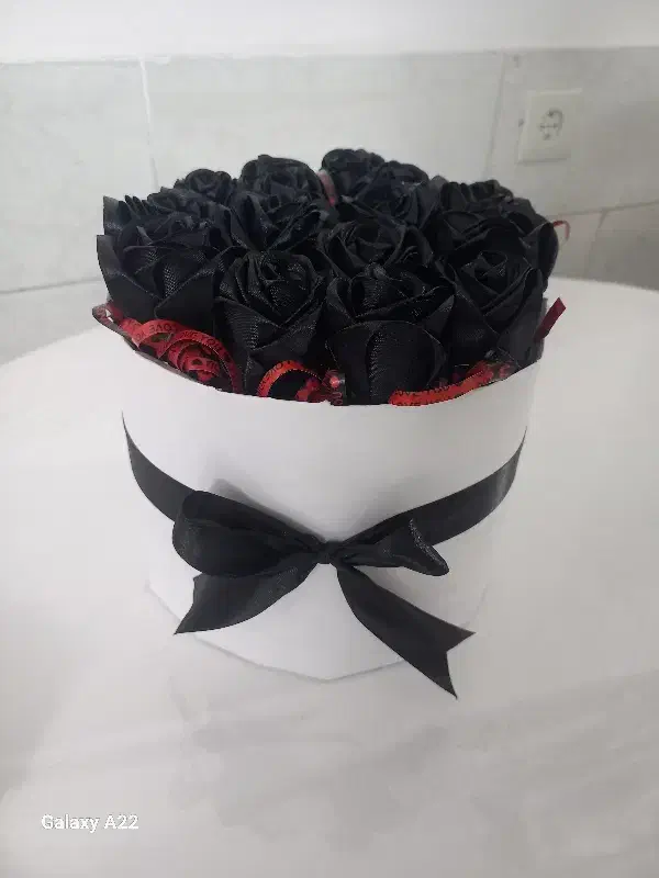 باکس گل رز روبانی|گل مصنوعی|یزد, |دیوار