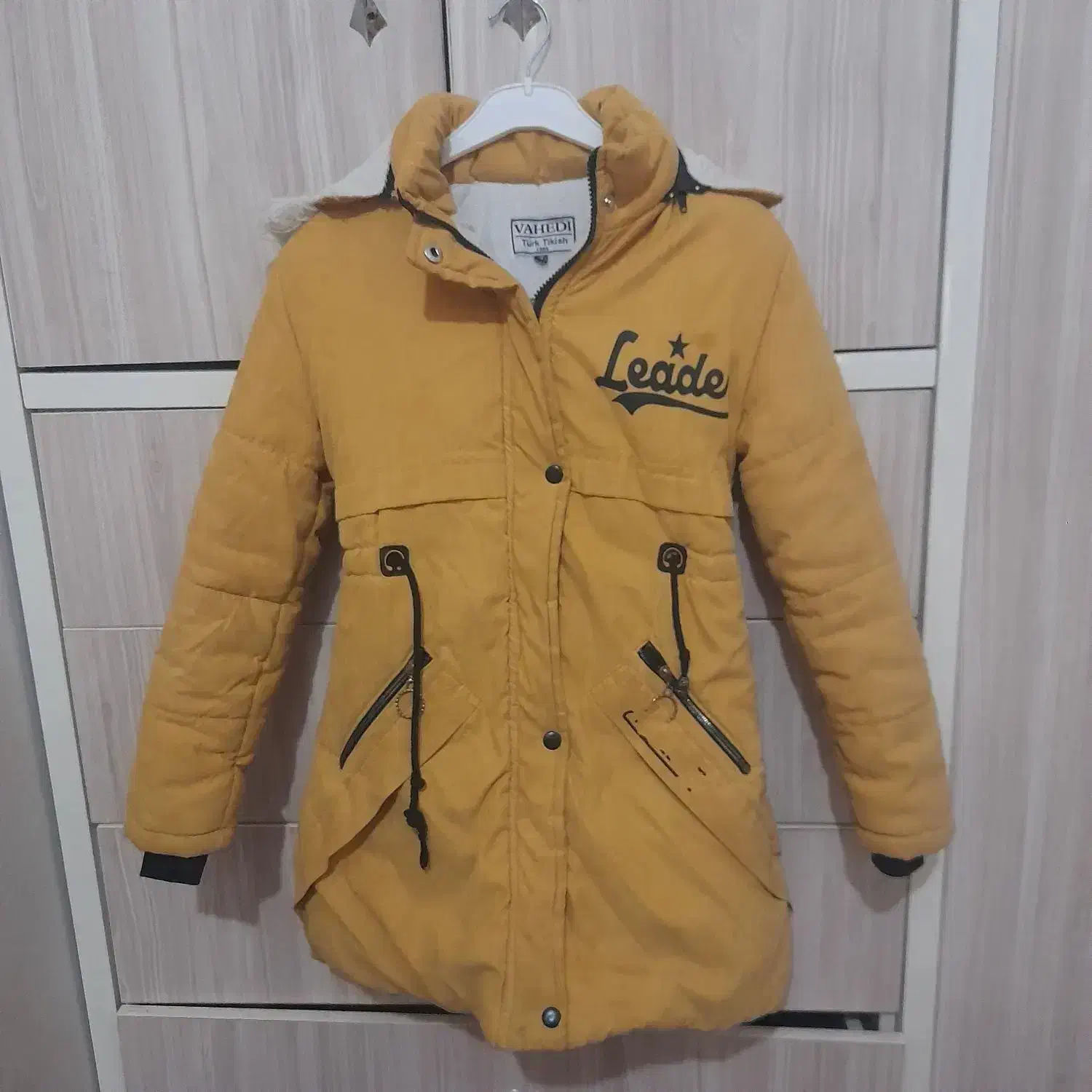 پالتو دخترانه|لباس|میانه, |دیوار