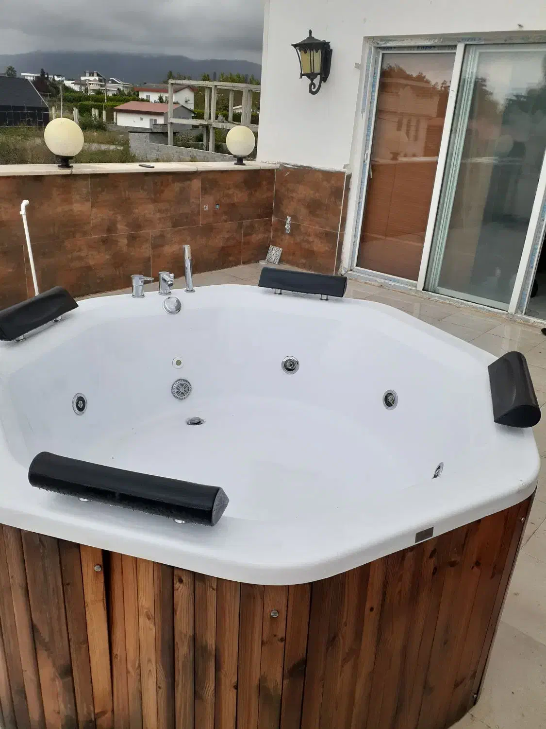 جکوزی ۴ نفره|لوازم حمام|چالوس, |دیوار