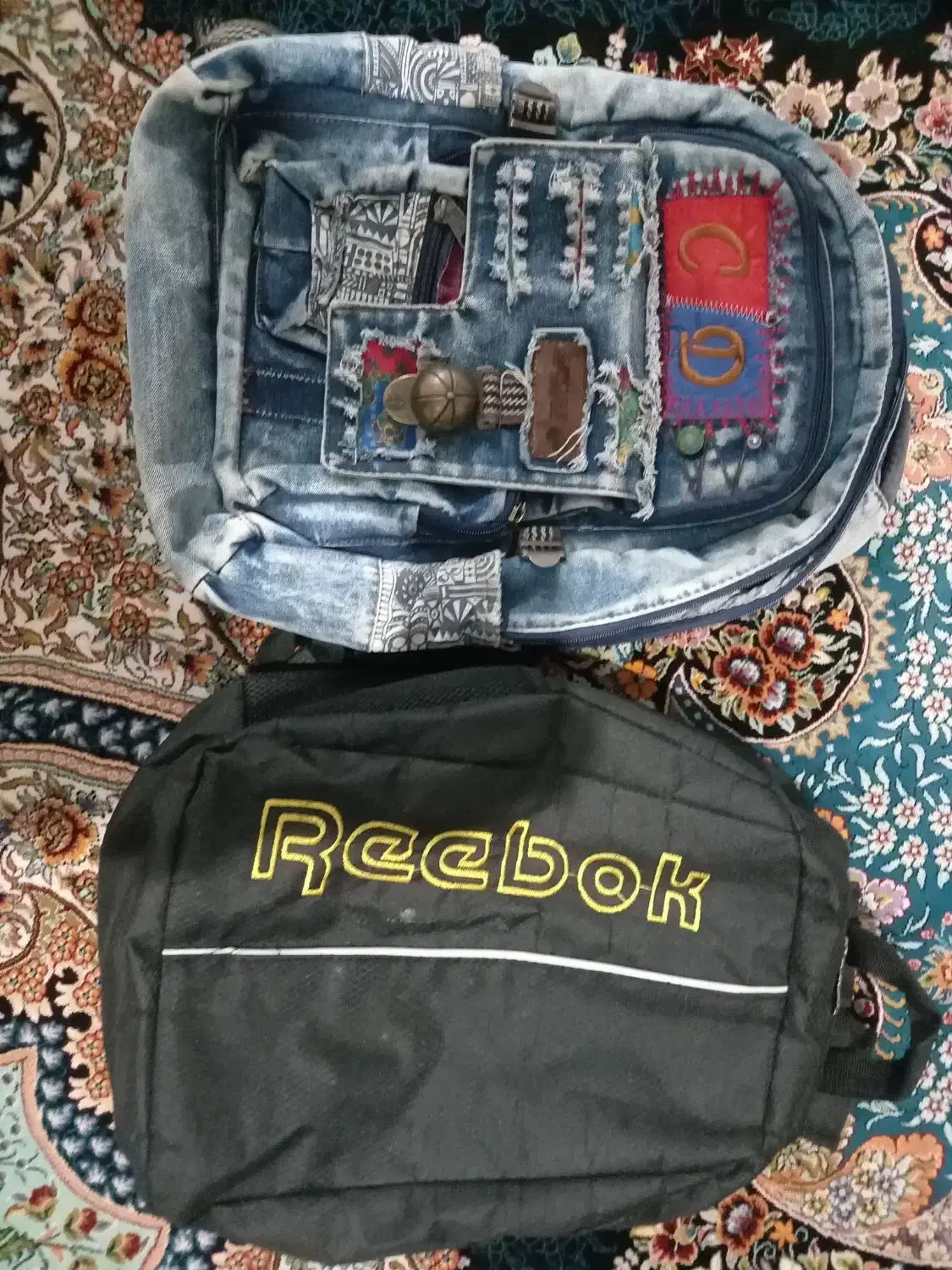 دوعدد کیف|کیف، کفش، کمربند|نظرآباد, شهرک سید جمال الدین|دیوار