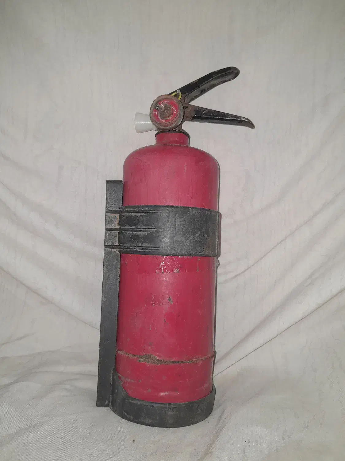 کپسول آتشنشانی|ابزارآلات|رشت, کوی حسینی|دیوار