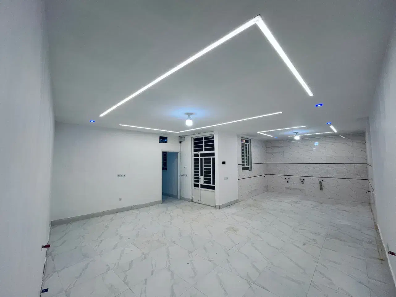 خانه ای مدرن در تلوری|فروش خانه و ویلا|خرم‌آباد, |دیوار