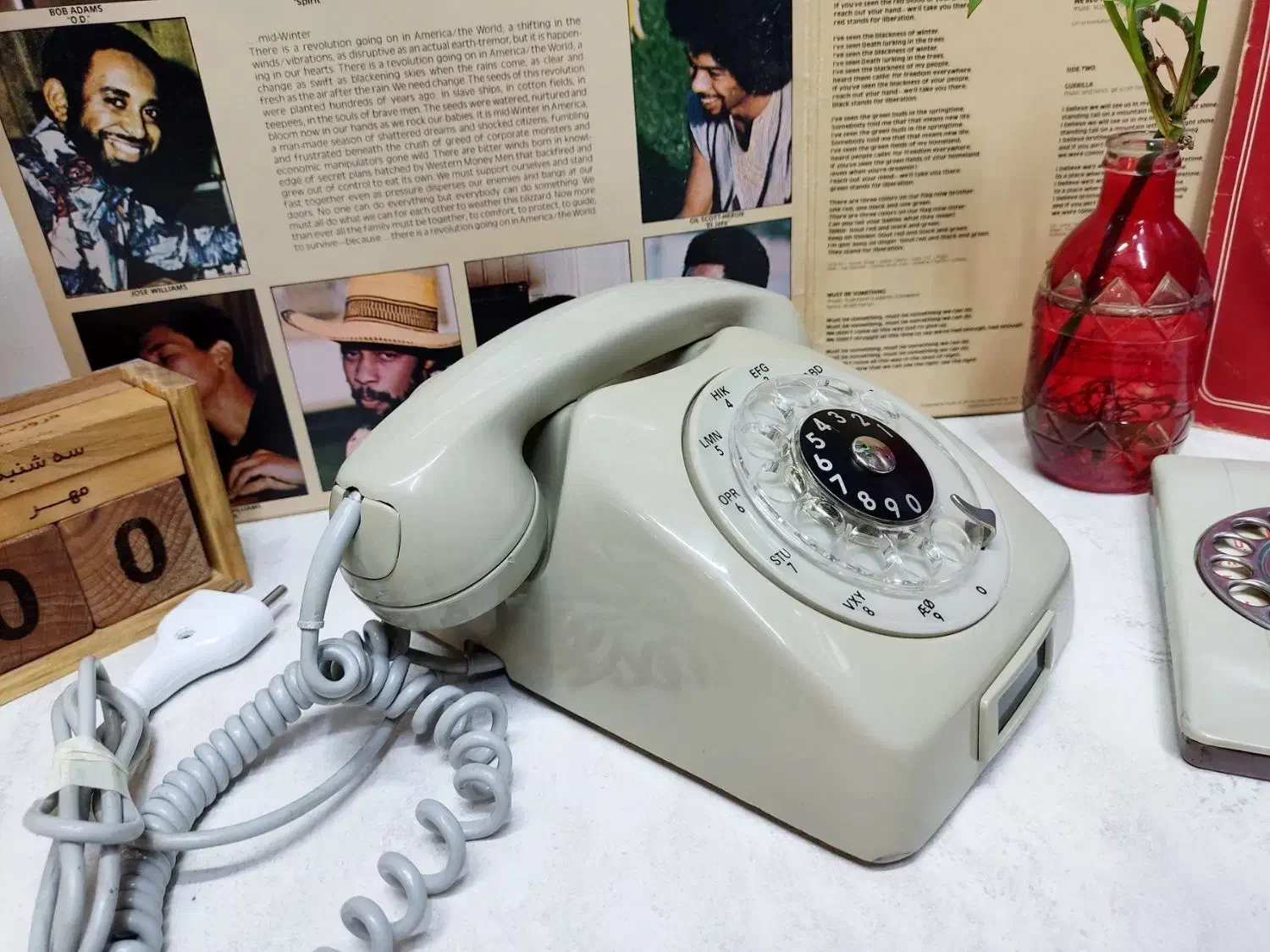 تلفن کلکسیونی سوئدی اریکسون|تلفن رومیزی|تهران, فلسطین (میدان انقلاب)|دیوار