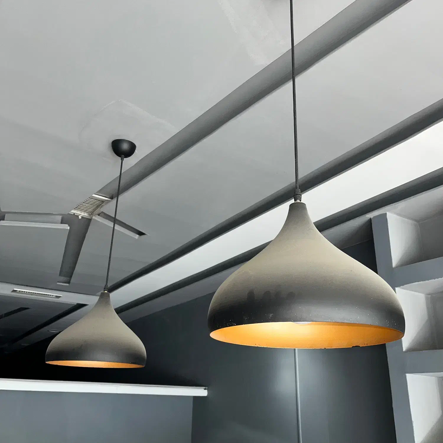 چراغ آویز سقفی(چراغ پندنت)|لوستر و چراغ آویز|قدس, شهر‌قدس|دیوار