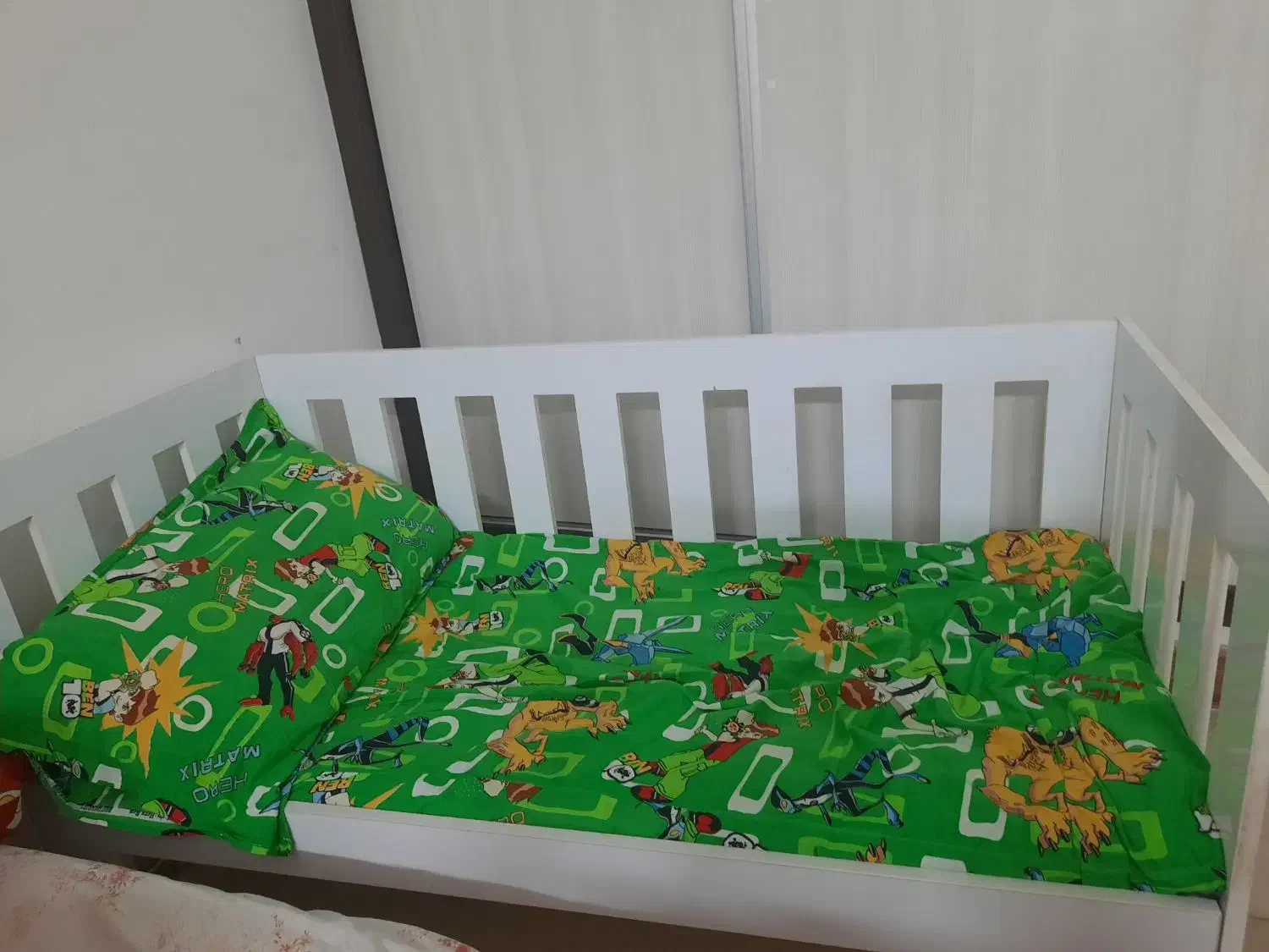 تخت کودک و کنار مادر|تخت و صندلی بچه|بابل, |دیوار